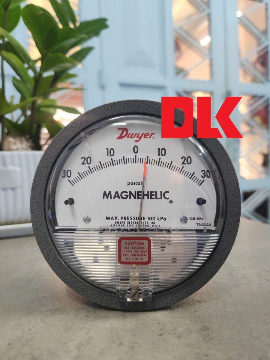 Đồng hồ chênh áp Dwyer phòng sạch nhà máy dược