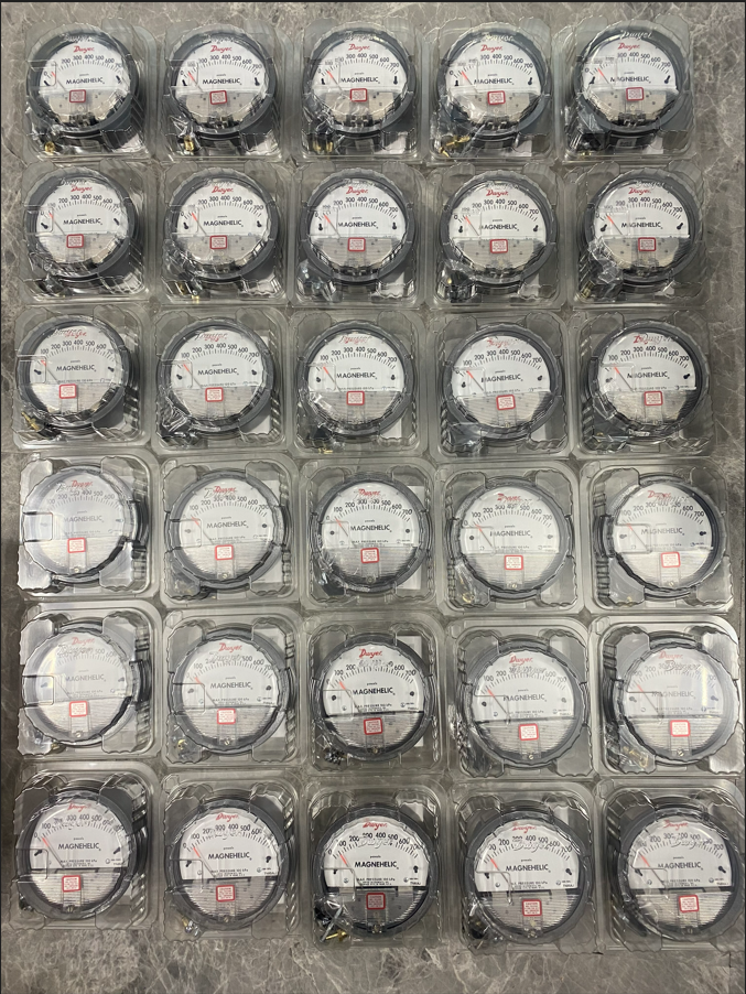 Đồng hồ áp suất Dwyer -DLK phân phối