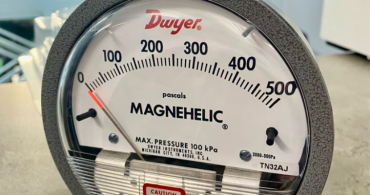 Bộ Đo Áp Suất Dwyer 2000-300MM – Giải Pháp Đo Chênh Áp Chính Xác Cho HVAC & Phòng Sạch