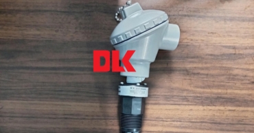 Dwyer V8-WP Weatherproof Vane Flow Switch